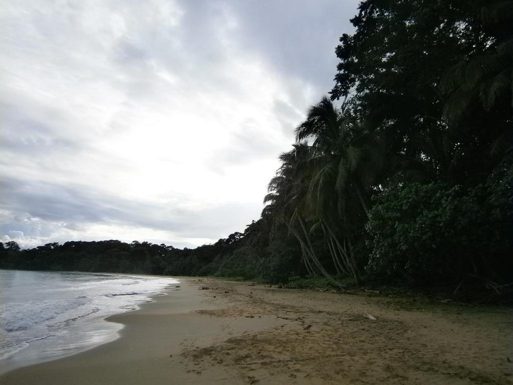 Sunrise Beach Hotel Puerto Viejo de Talamanca Luaran gambar